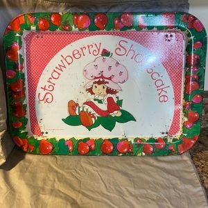 VINTAGE STRAWBERRY SHORTCAKE METAL TV TRAY FOLDING AMERICAN GREETINGS 1981